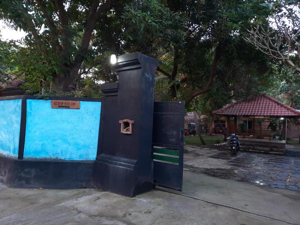 Penginapan Sedap Malam Lovina Buitenkant foto